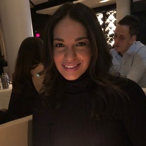 Meet your Posher, Stefania